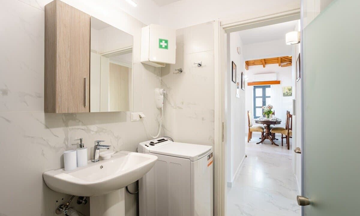Photo of Bathroom in Lefktron