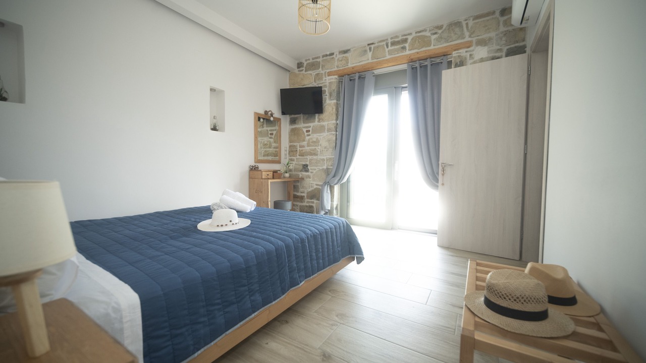 Photo of Bedroom in Pitsidia