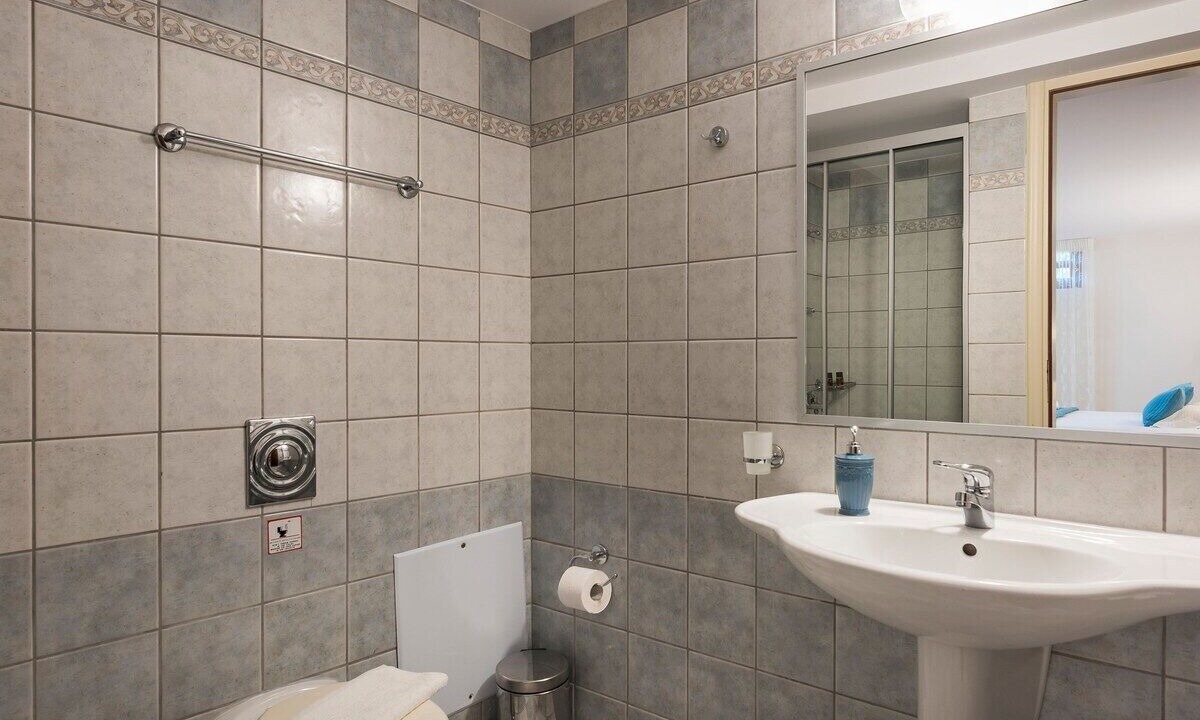 Photo of Bathroom in Maleme