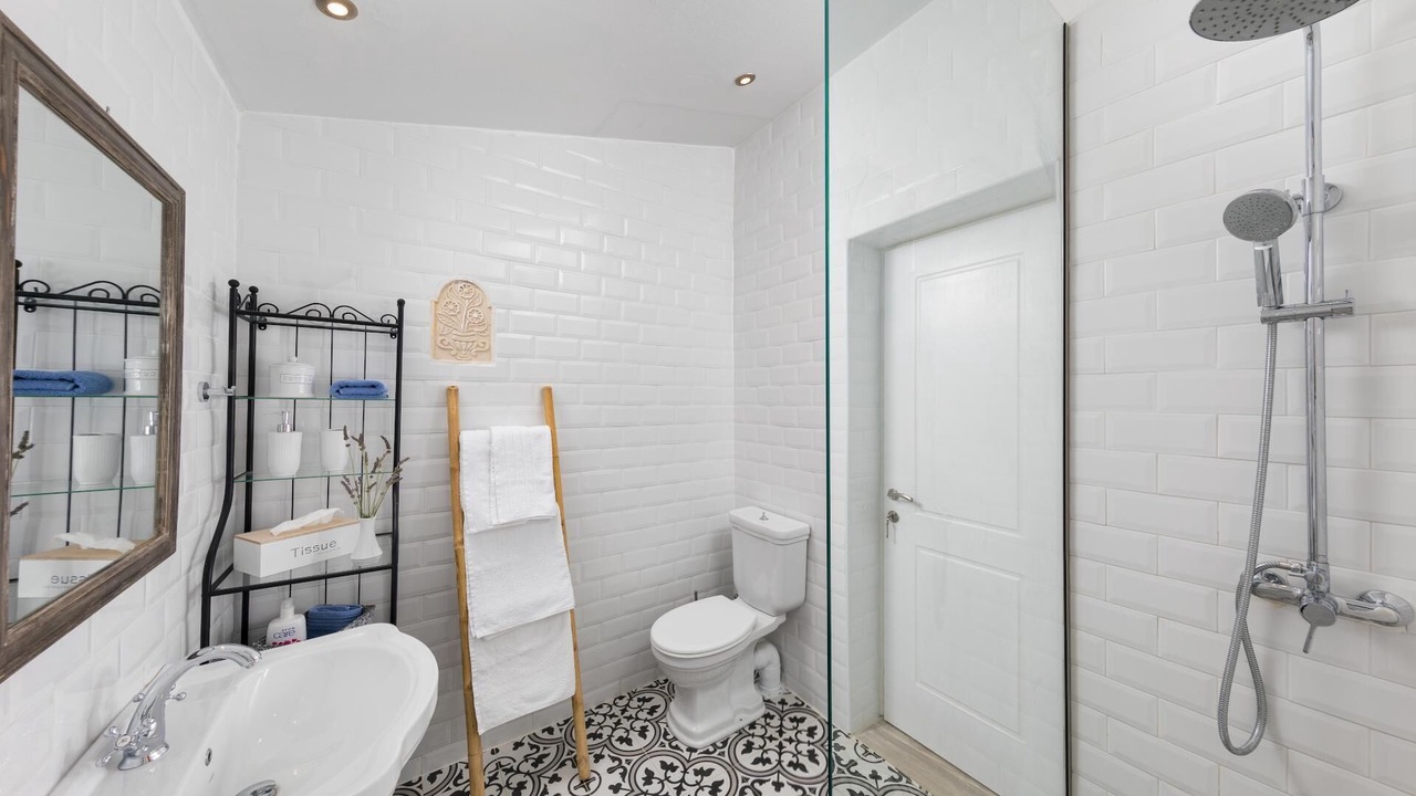 Photo of Bathroom in Parelia