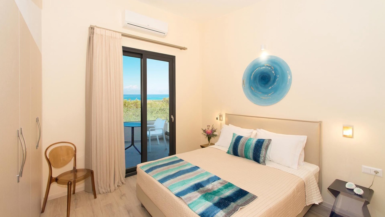 Photo of Bedroom in Petaleia