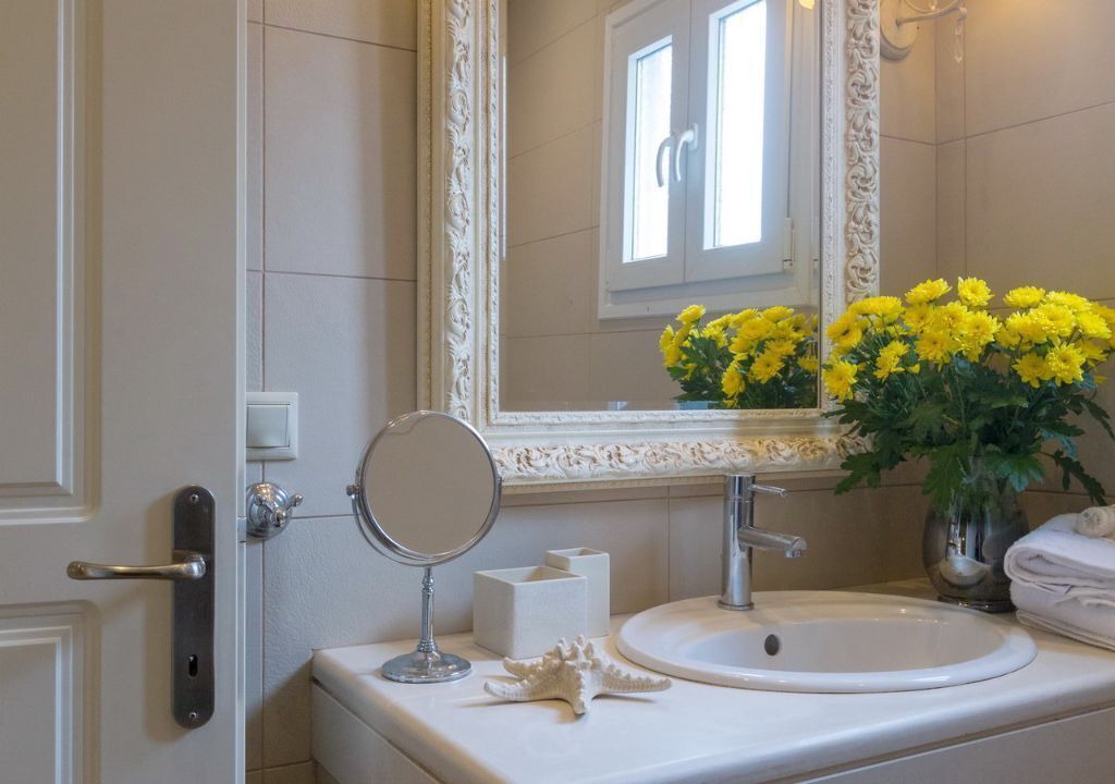 Photo of Bathroom in Alepou