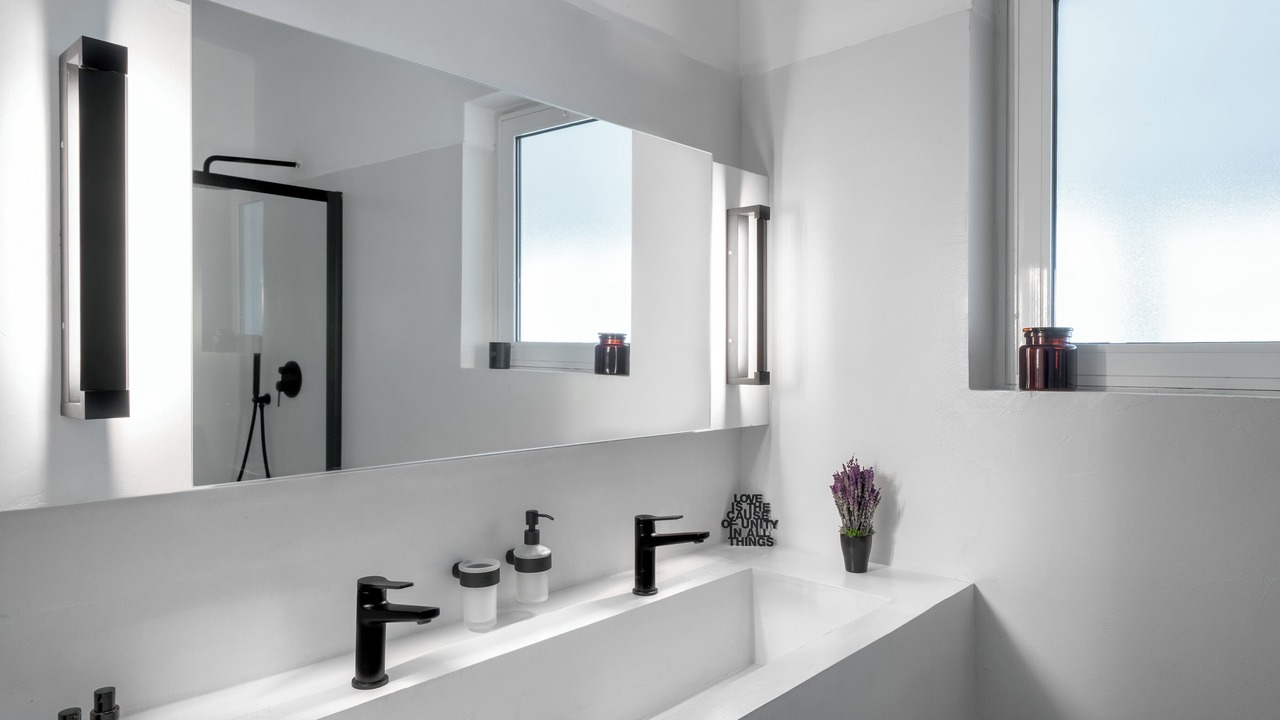 Photo of Bathroom in Varkiza