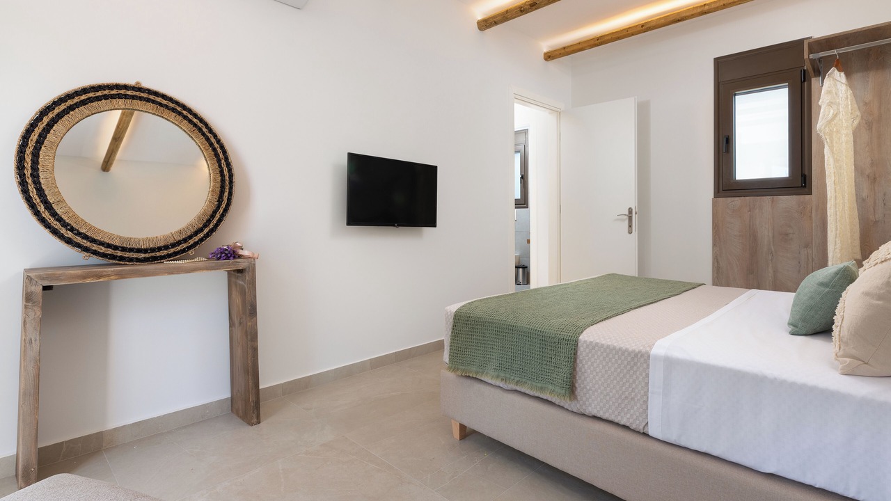 Photo of Bedroom in Asgourou