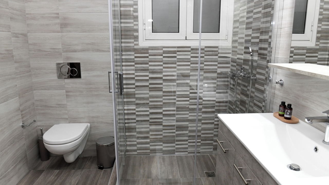 Photo of Bathroom in Ampelokipoi