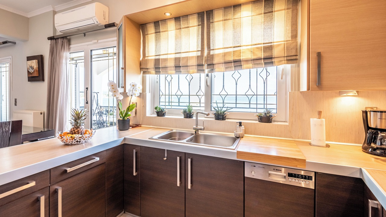 Photo of Kitchen in Petalidi