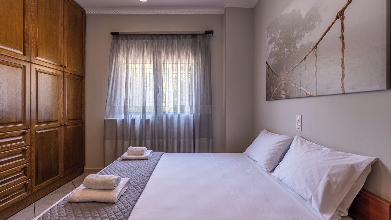 Photo of Bedroom in Petalidi