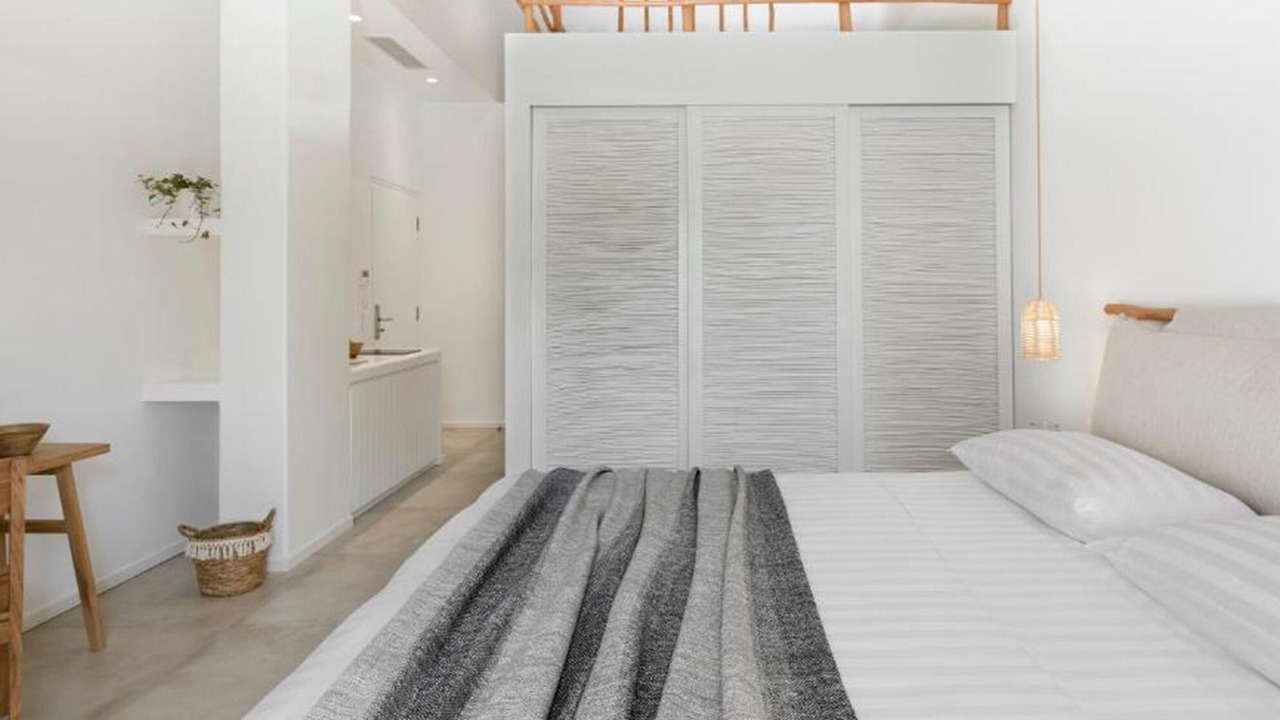 Photo of Bedroom in Adamas