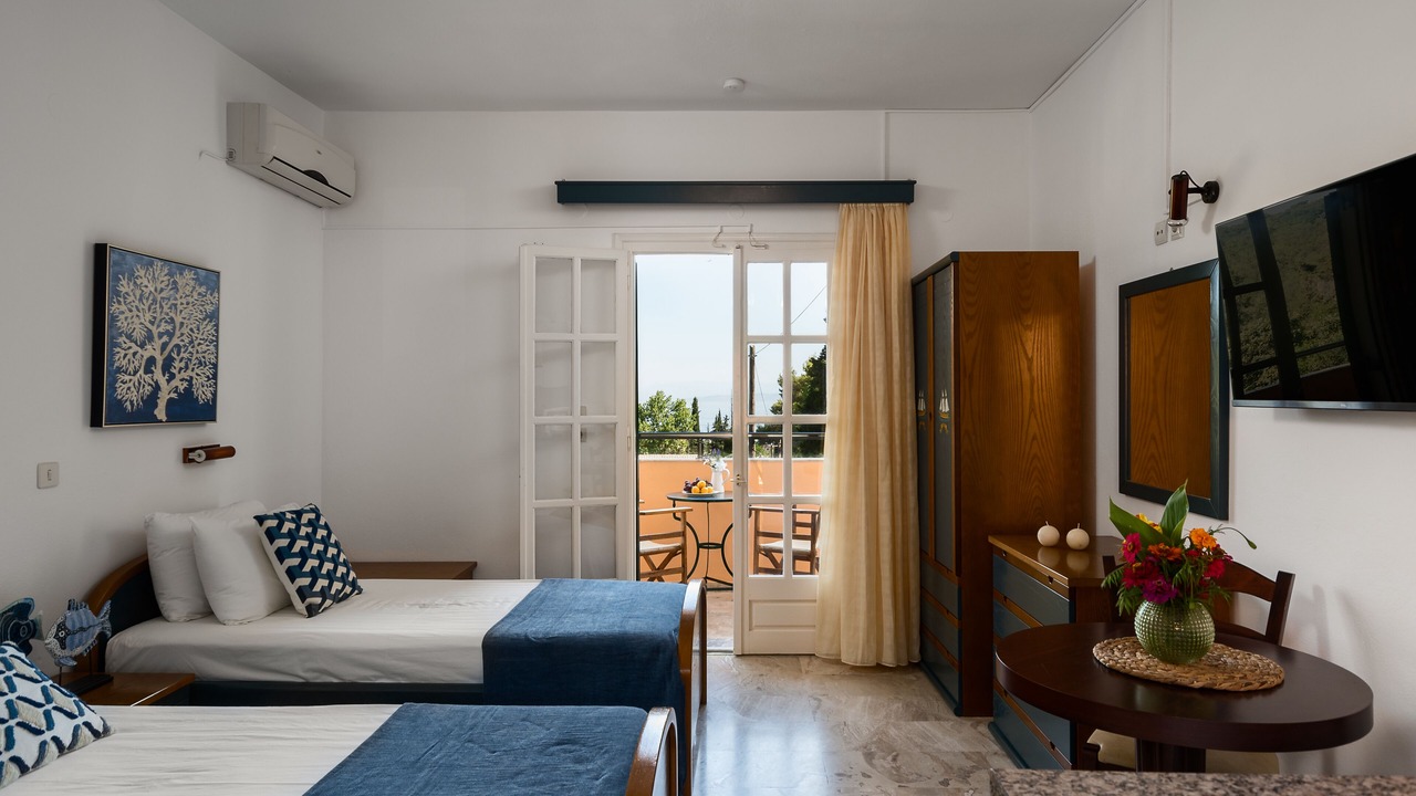 Photo of Bedroom in Messonghi