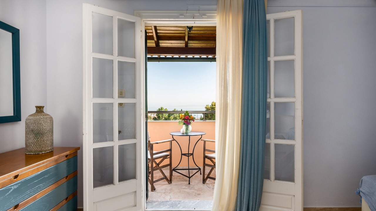 Photo of Livingroom in Messonghi