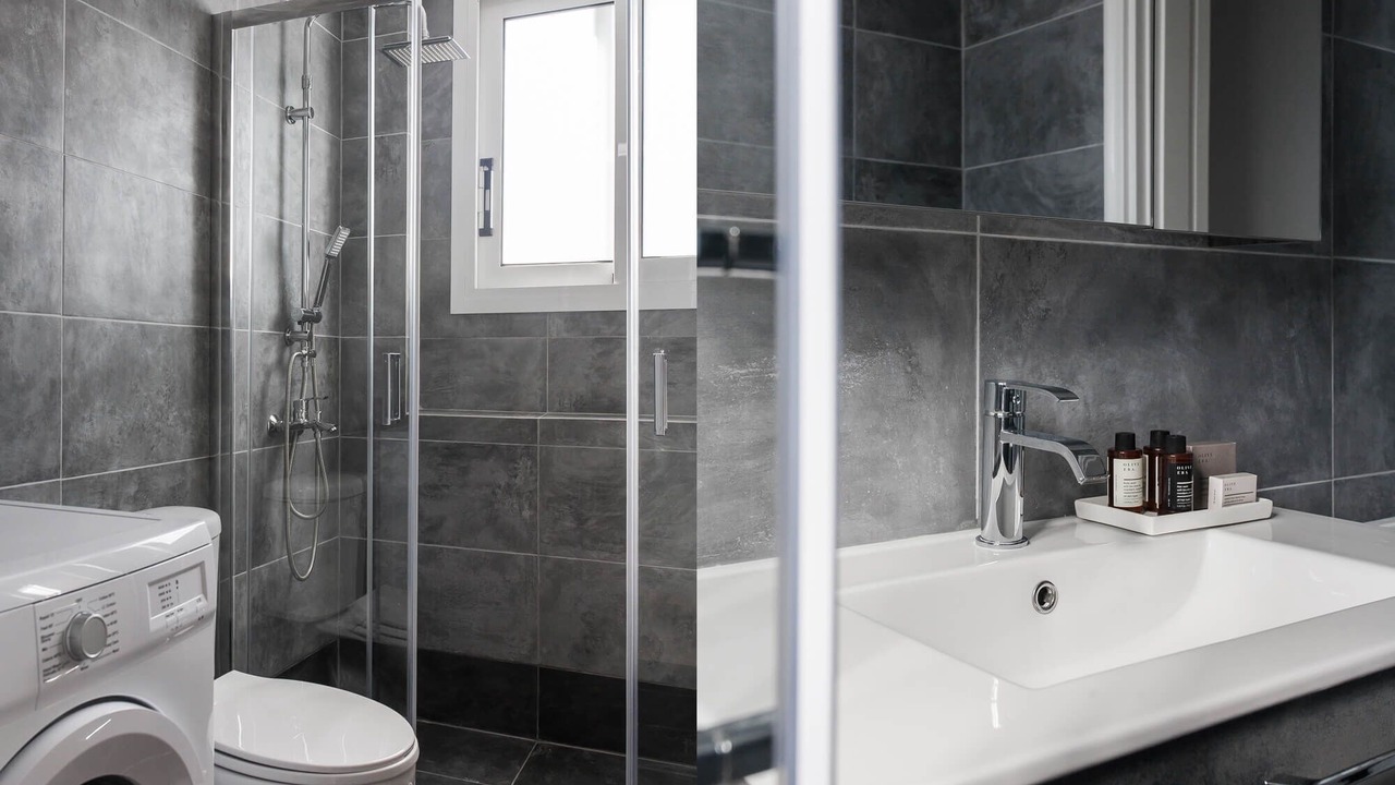 Photo of Bathroom in Marousi
