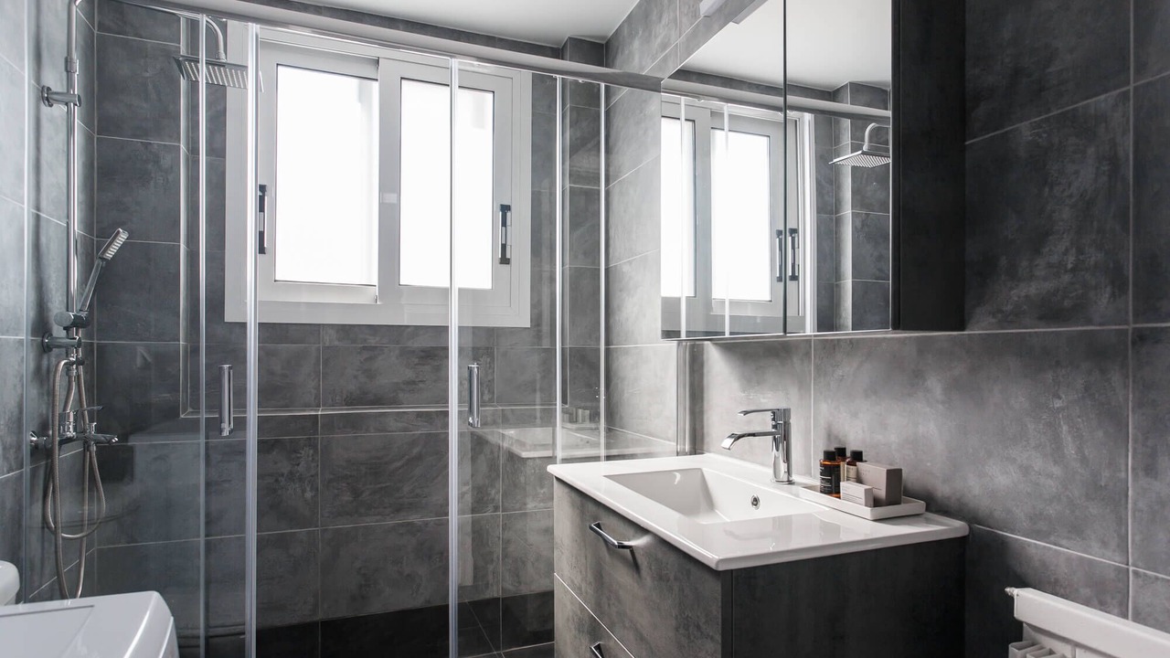 Photo of Bathroom in Marousi