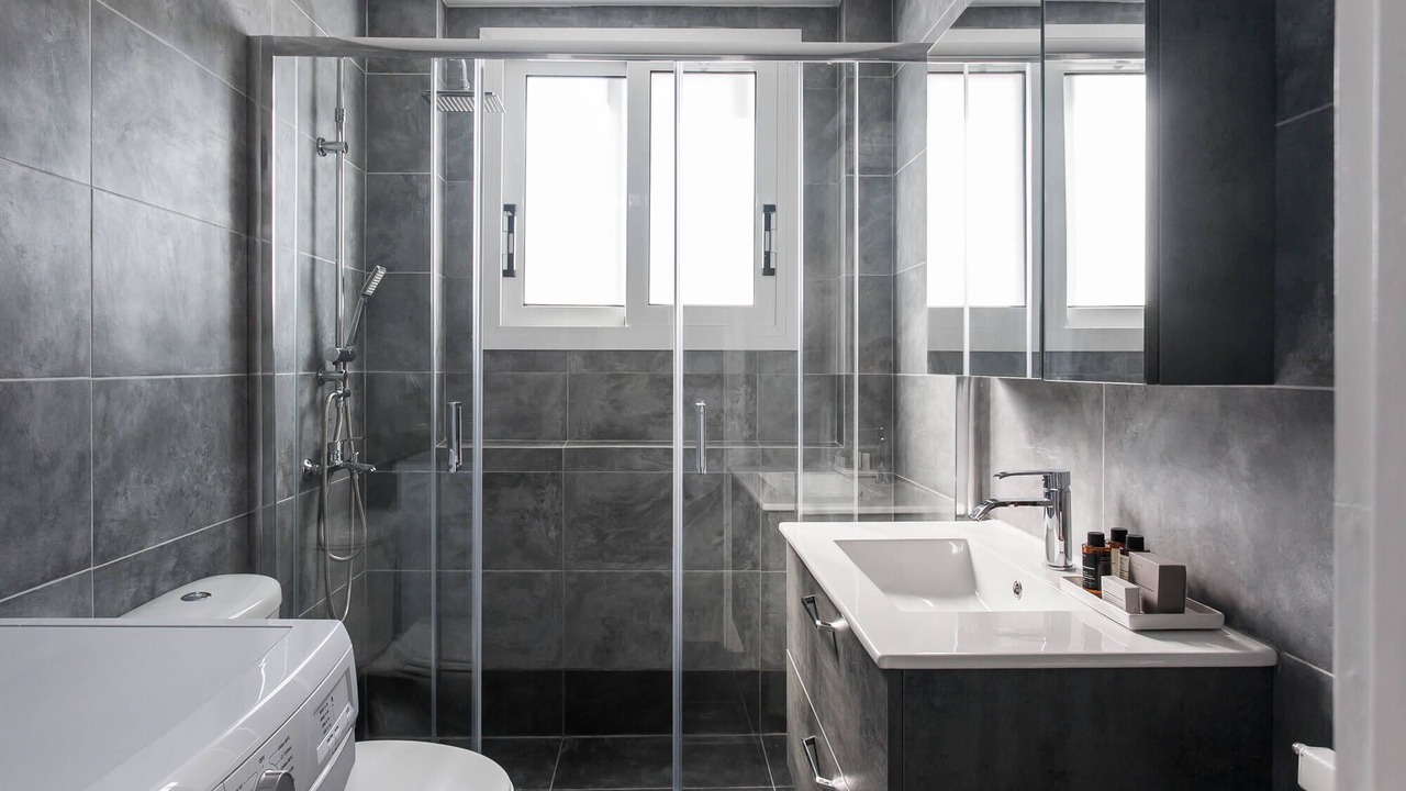 Photo of Bathroom in Marousi