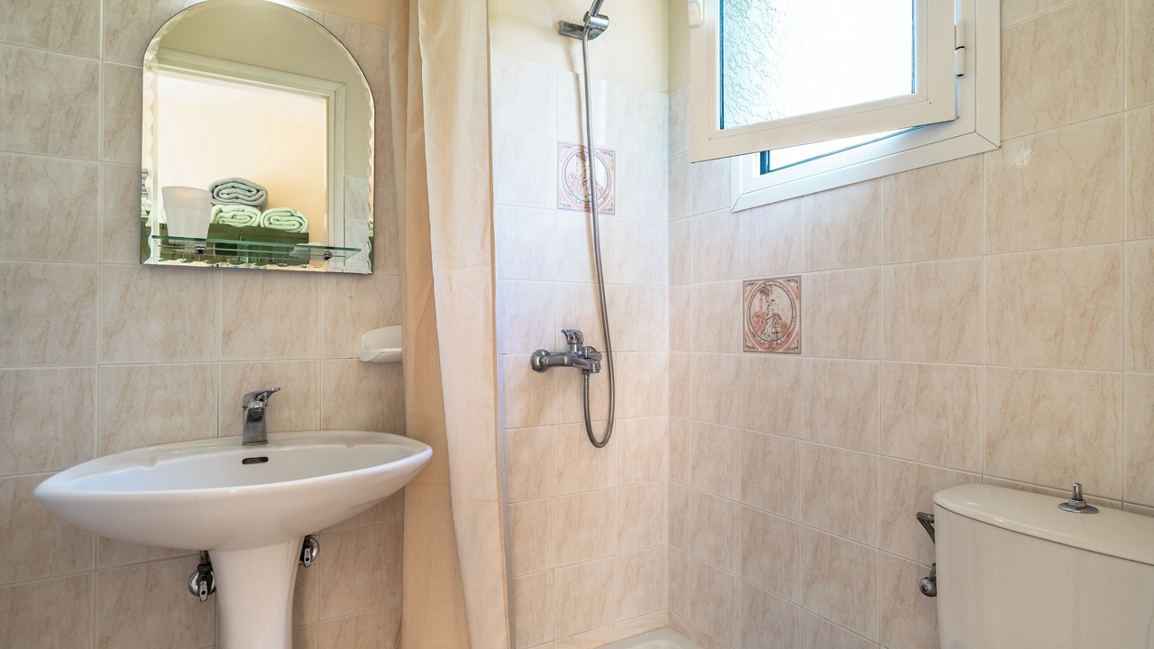 Photo of Bathroom in Kateleios