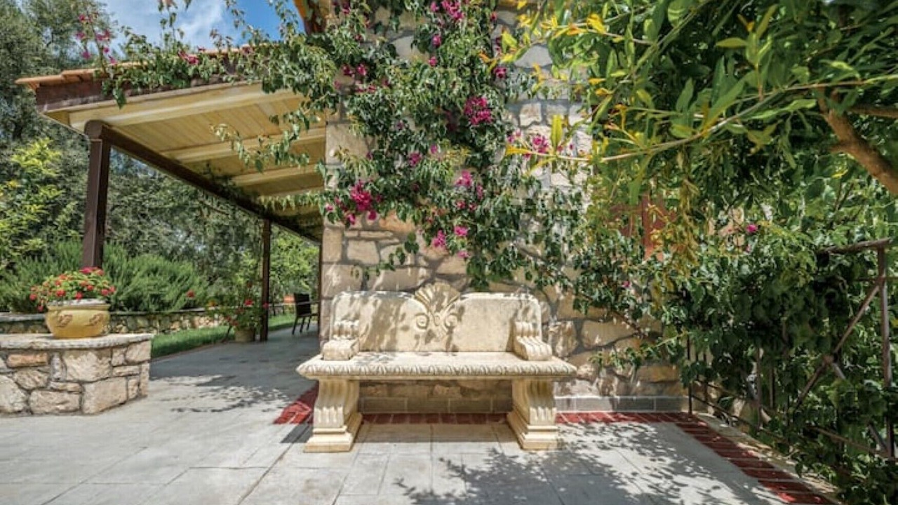 Photo of Patio Balcony in Langadhakia