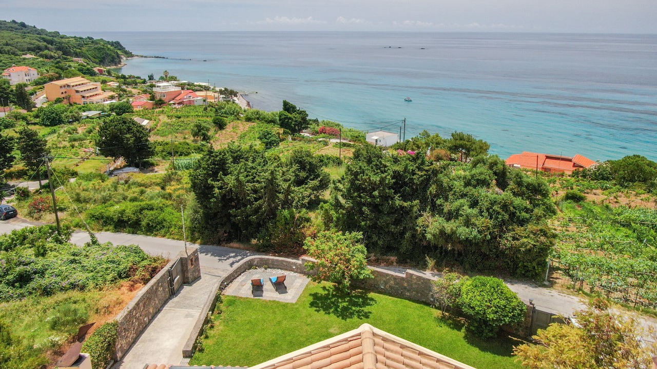 Photo of Outdoor in Paramonas