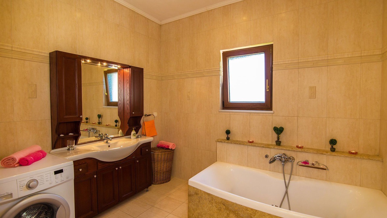 Photo of Bathroom in Tsilivi