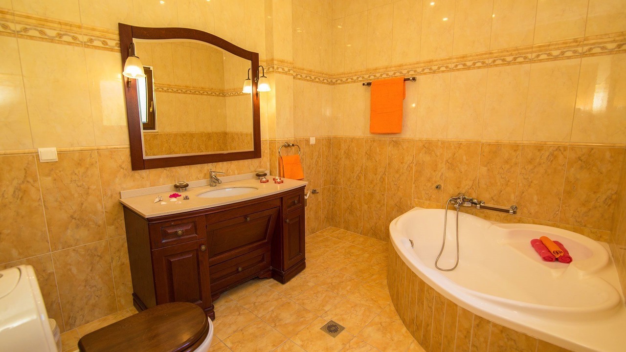 Photo of Bathroom in Tsilivi