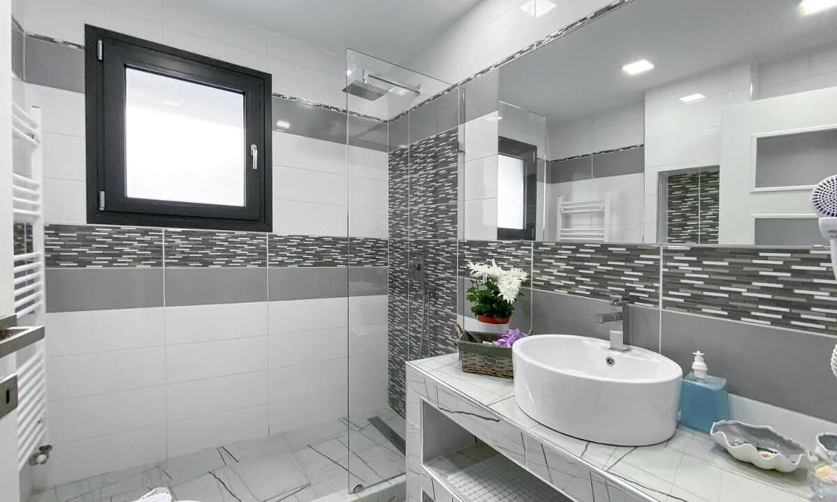 Photo of Bathroom in Notos