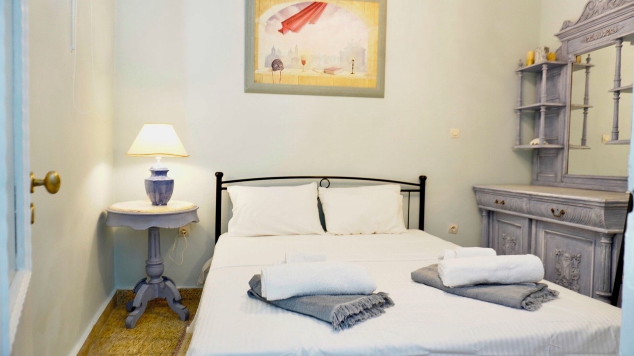 Photo of Bedroom in Ermoupoli
