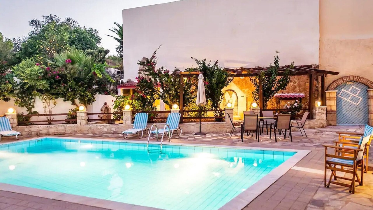 Photo of Outdoor in Roussospiti