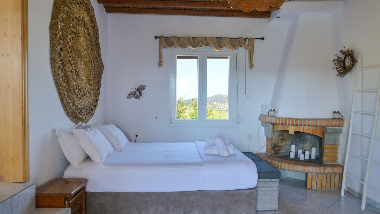 Photo of Bedroom in Milos