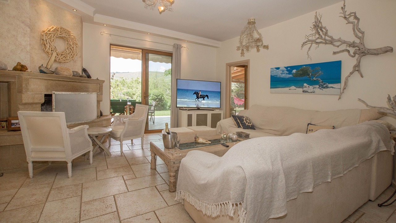 Photo of Livingroom in Marathon