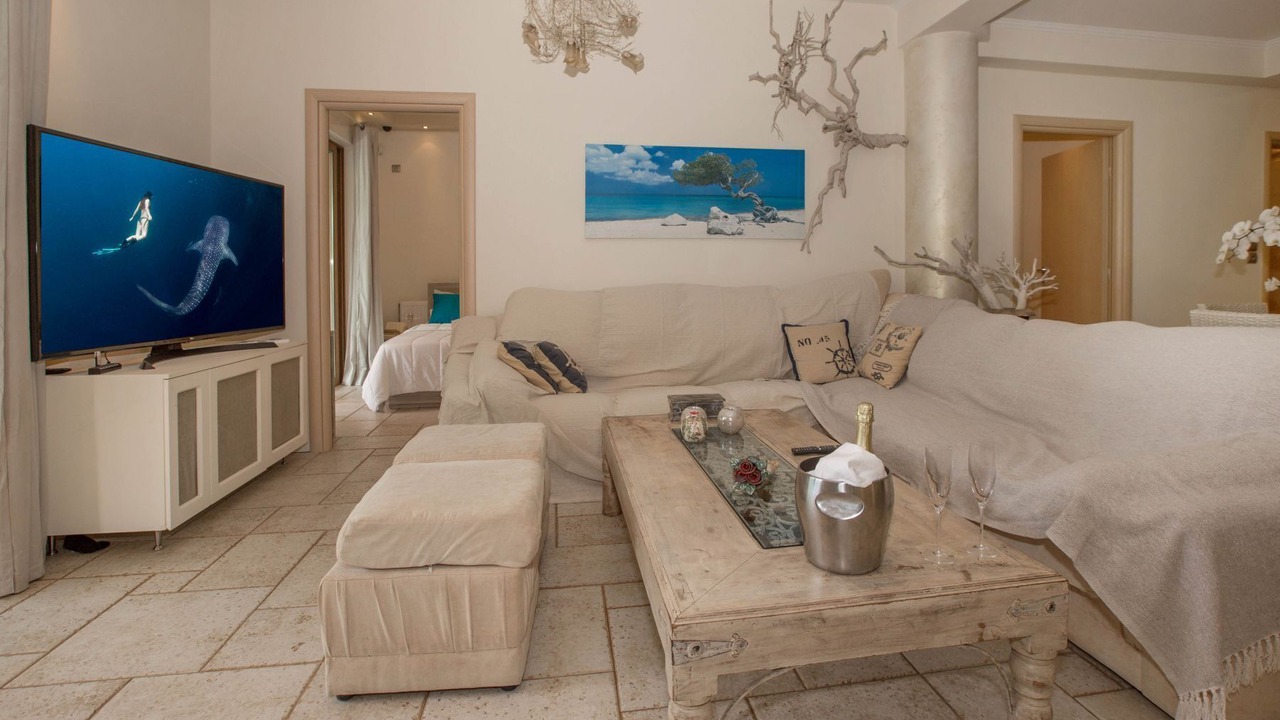 Photo of Livingroom in Marathon