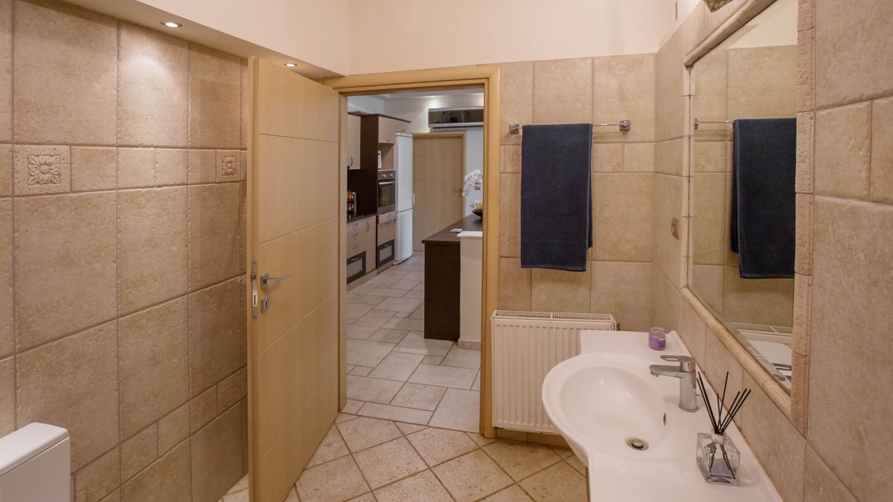 Photo of Bathroom in Marathon