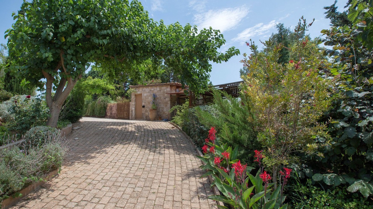 Photo of Outdoor in Marathon