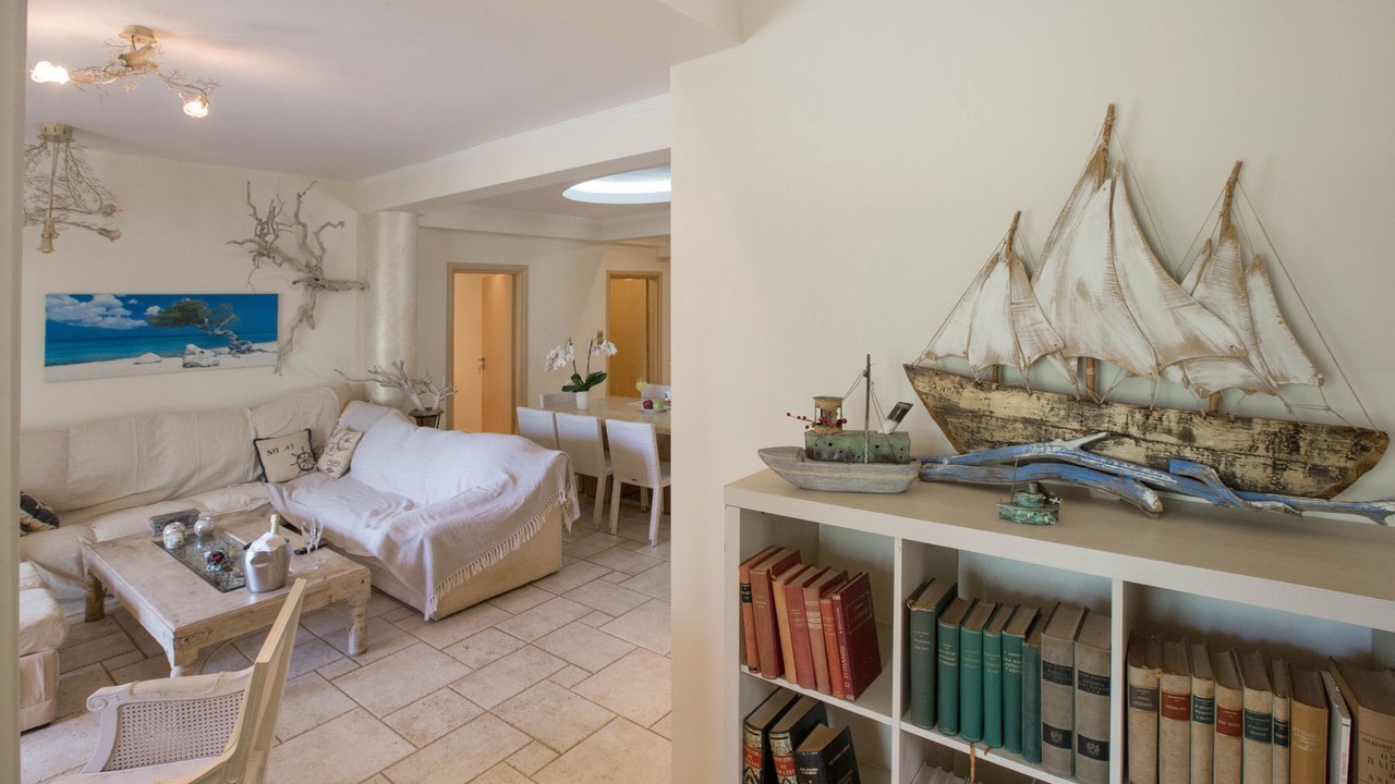 Photo of Livingroom in Marathon
