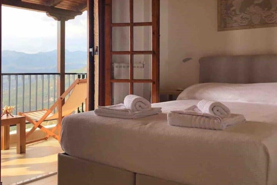 Photo of Bedroom in Diasella