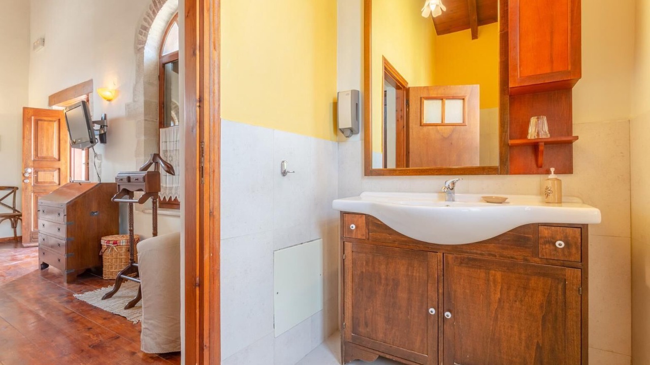 Photo of Bathroom in Monopari