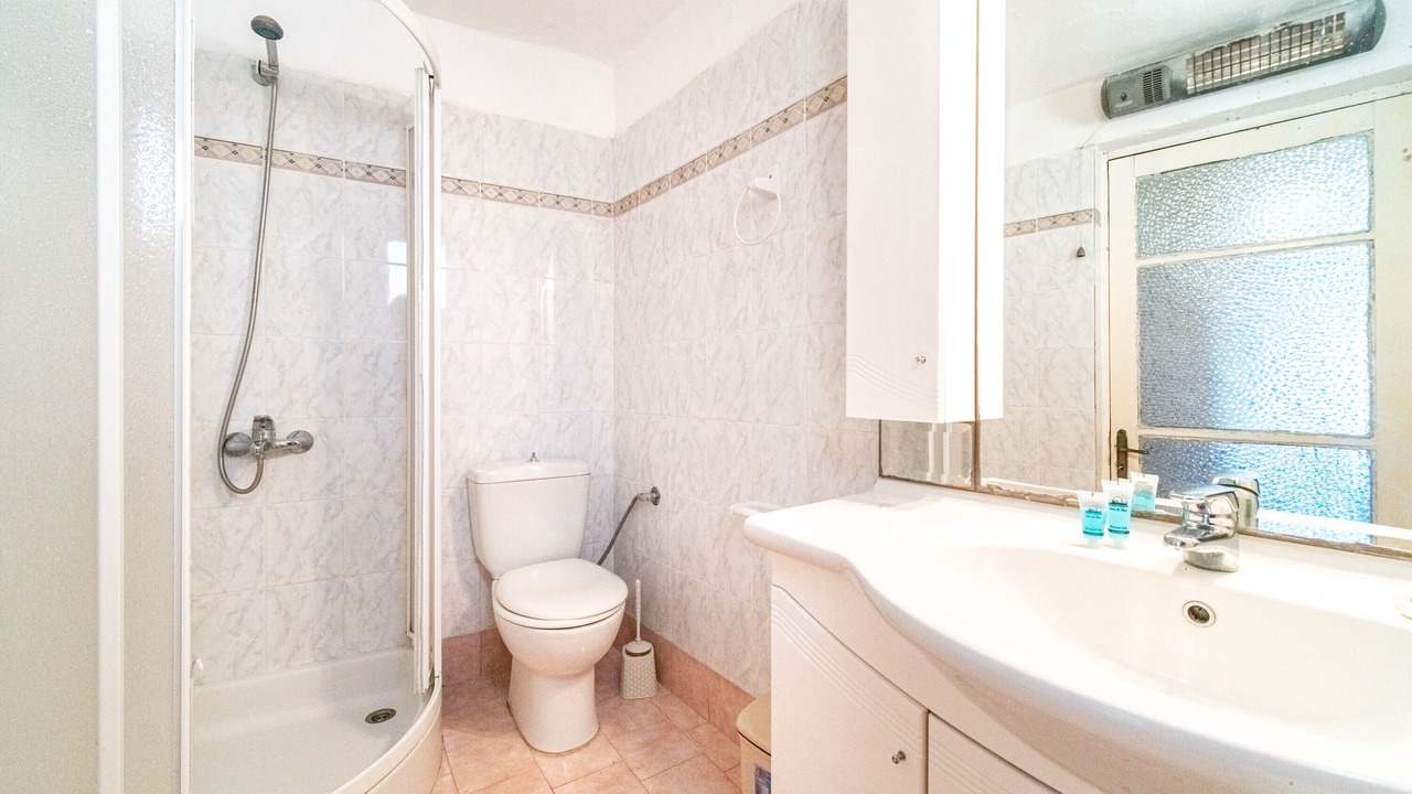 Photo of Bathroom in Lakones