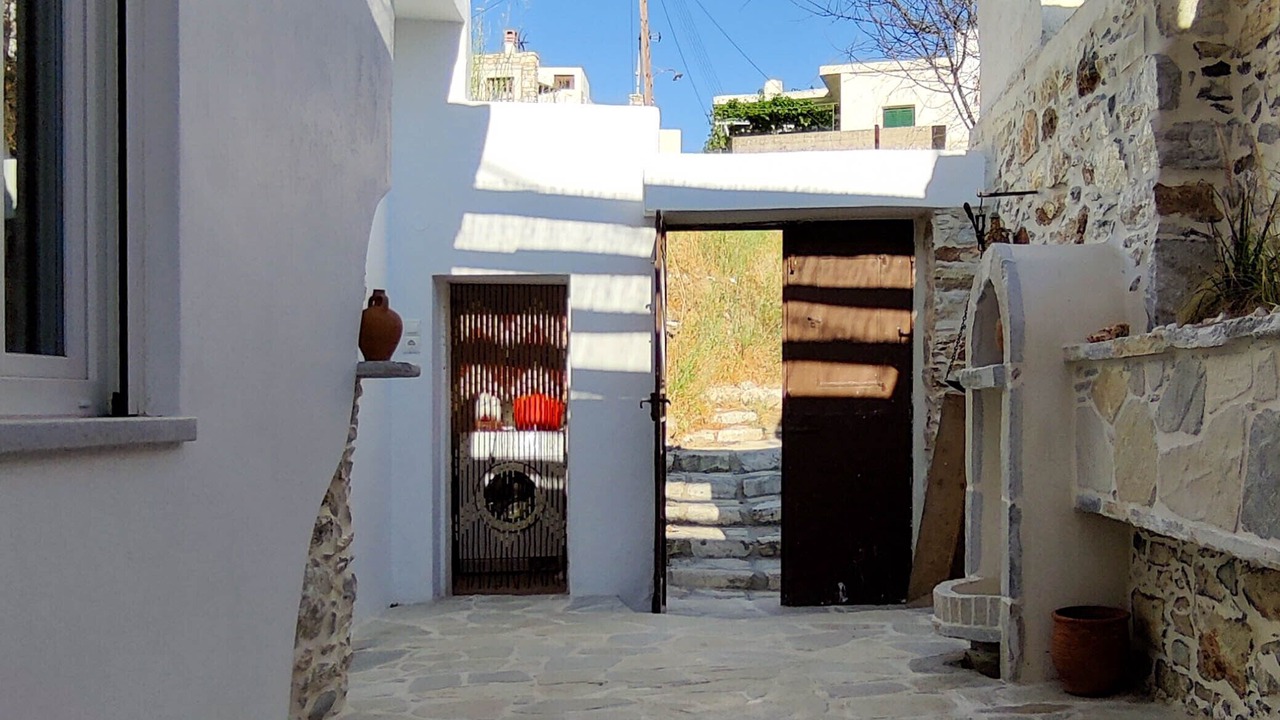 Photo of Outdoor in Aperathos