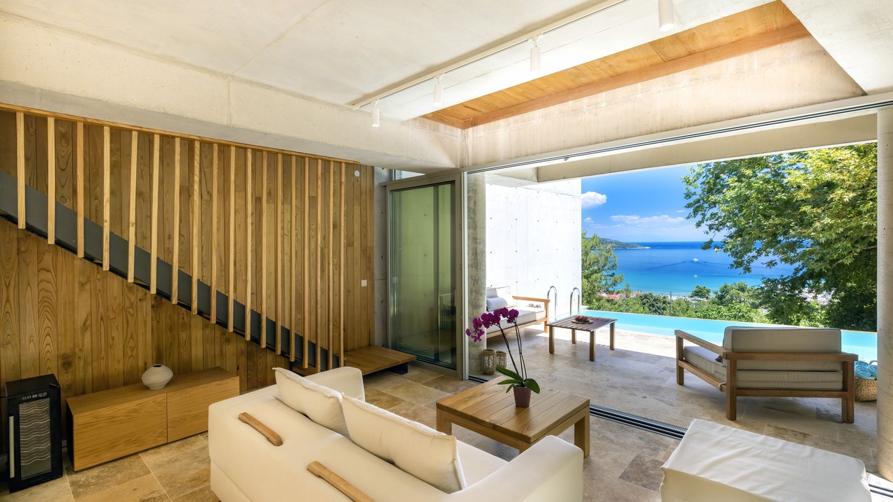 Photo of Livingroom in Golden Beach