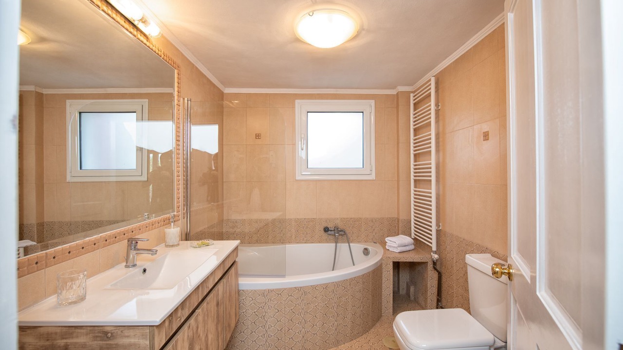 Photo of Bathroom in Afra