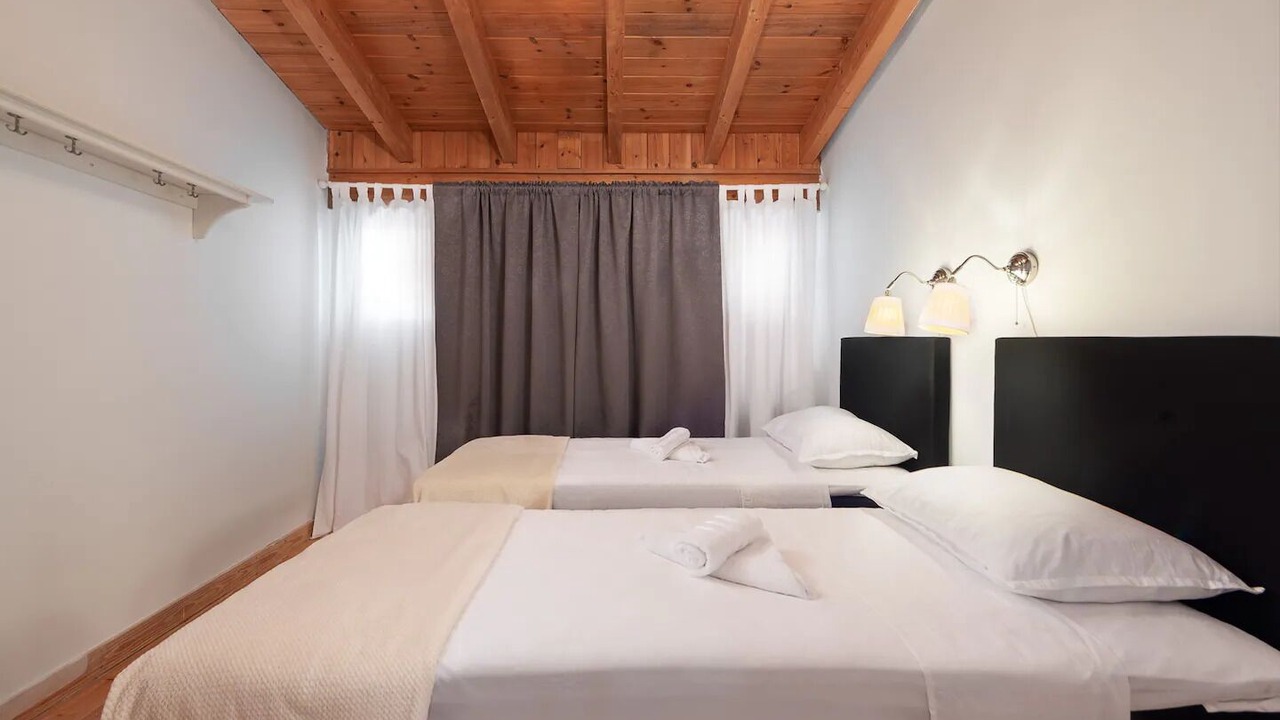 Photo of Bedroom in Salakos