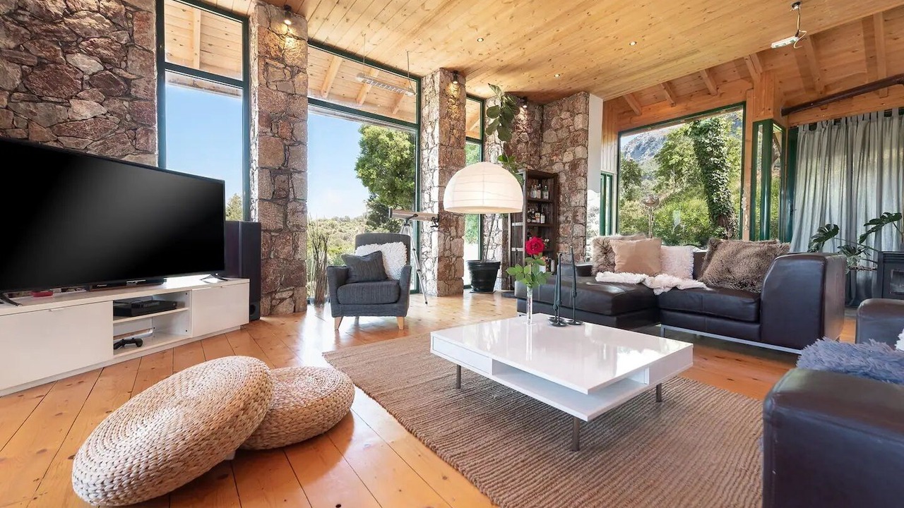 Photo of Livingroom in Salakos