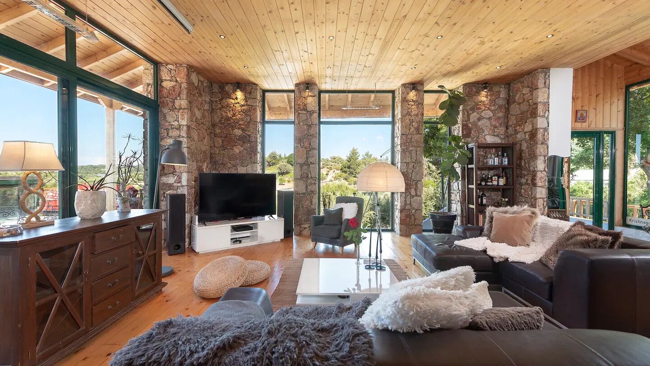 Photo of Bedroom in Salakos