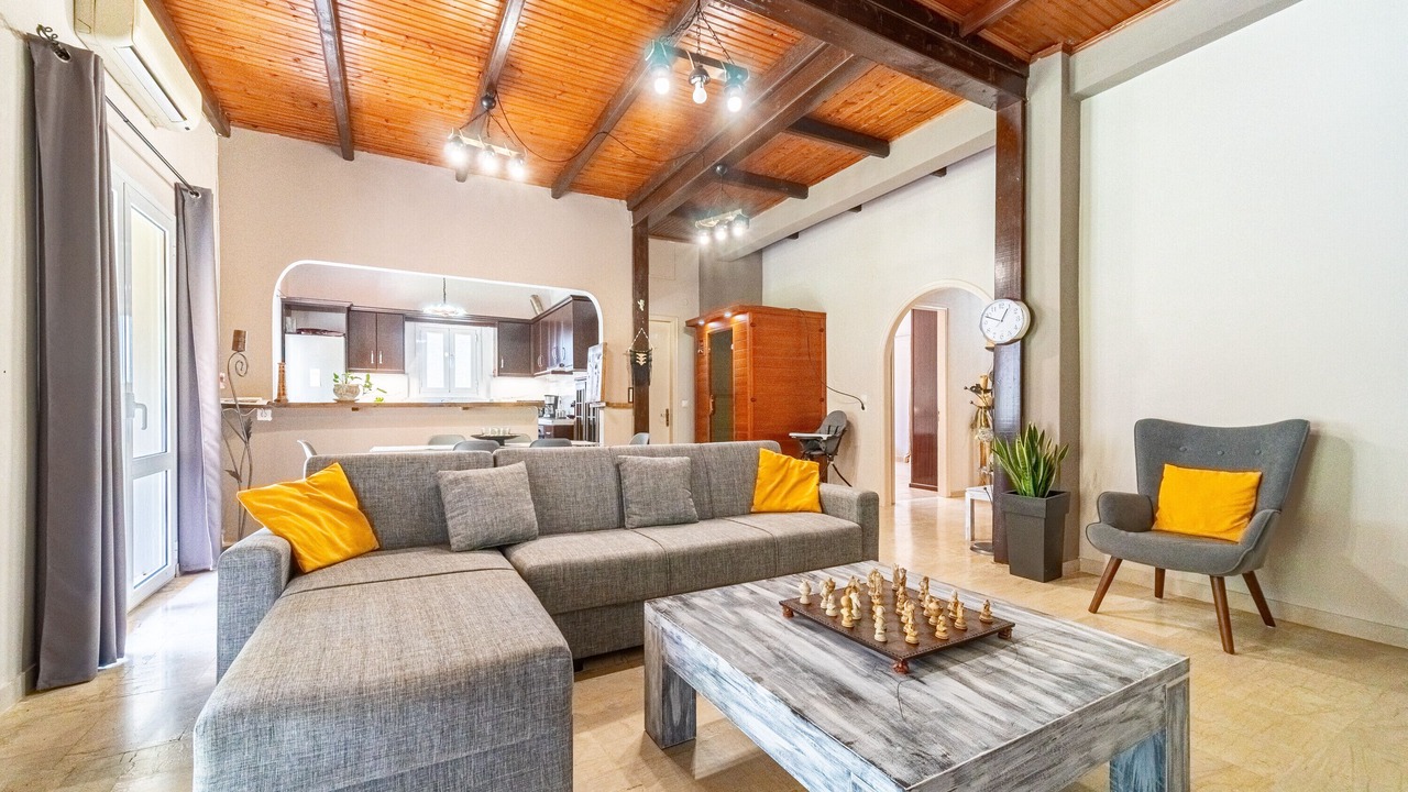 Photo of Livingroom in Chlomatiana