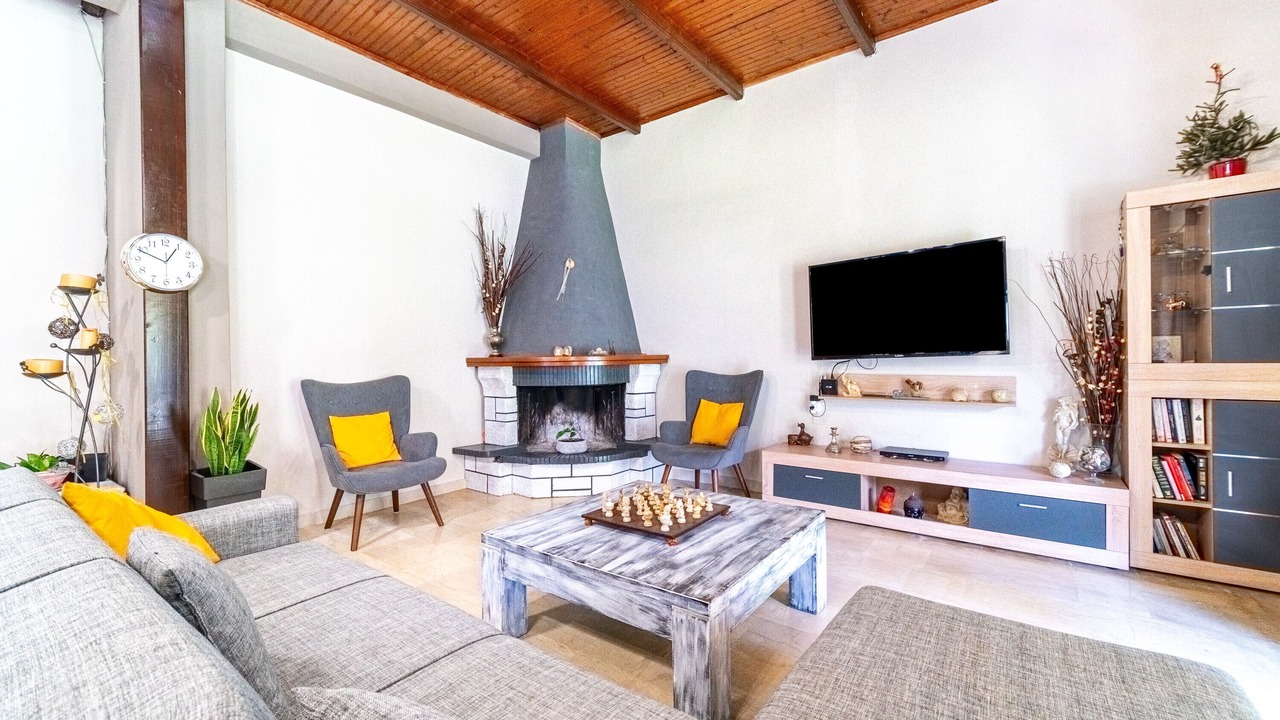 Photo of Livingroom in Chlomatiana