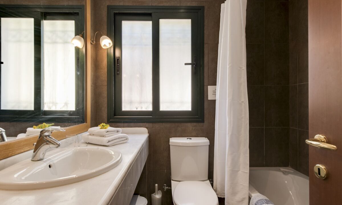 Photo of Bathroom in Pelekas