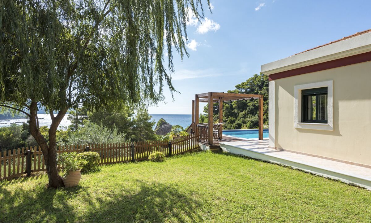 Photo of Patio Balcony in Pelekas
