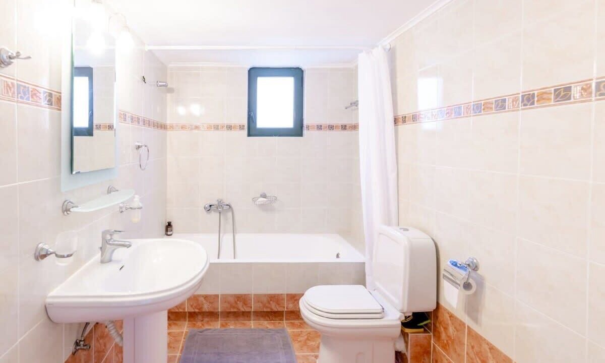 Photo of Bathroom in Avia