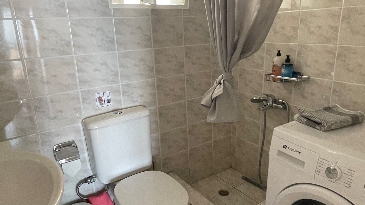 Photo of Bathroom in Rafina