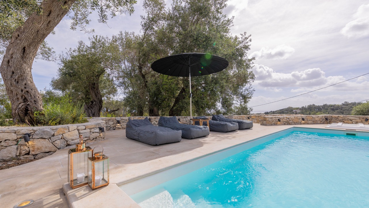 Photo of Outdoor in Longos