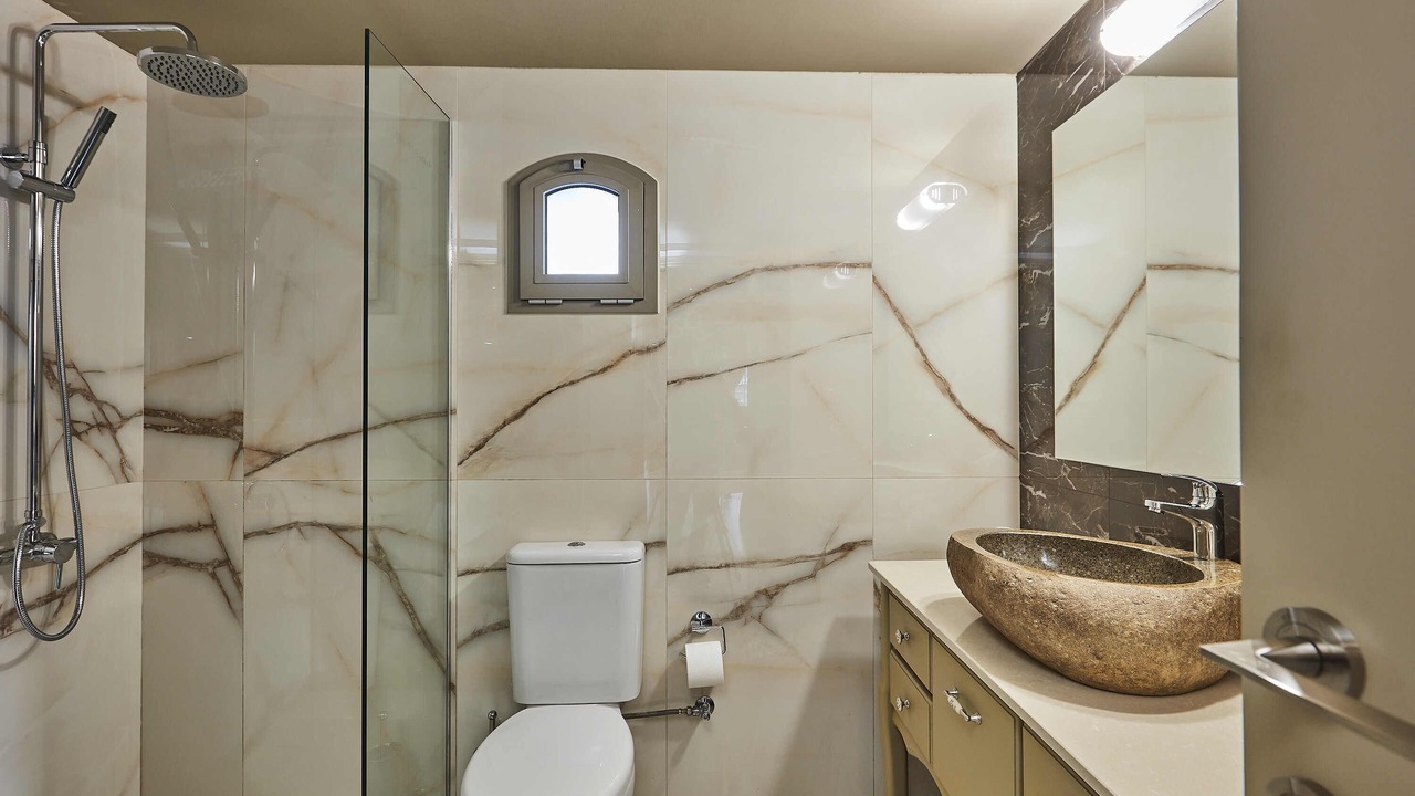 Photo of Bathroom in Krouson