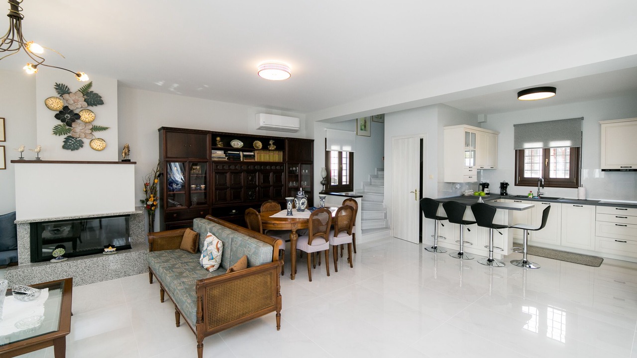 Photo of Livingroom in Koropi