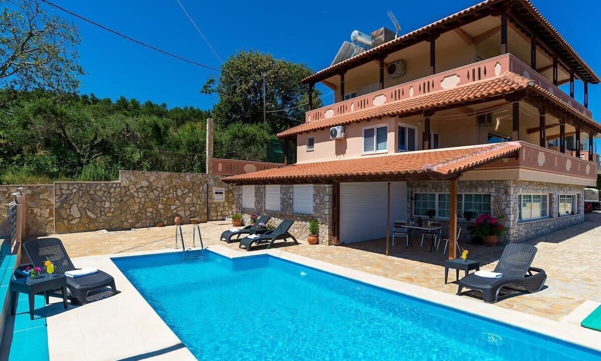Photo of Outdoor in Polemarchi